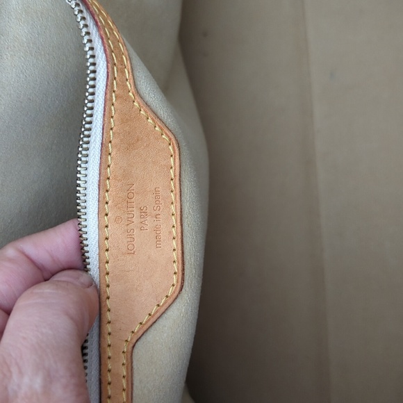 LV Damier Azur Hampstead snap side tote - Picture 11 of 16